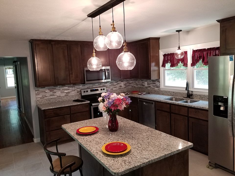 Kitchen with Large Island