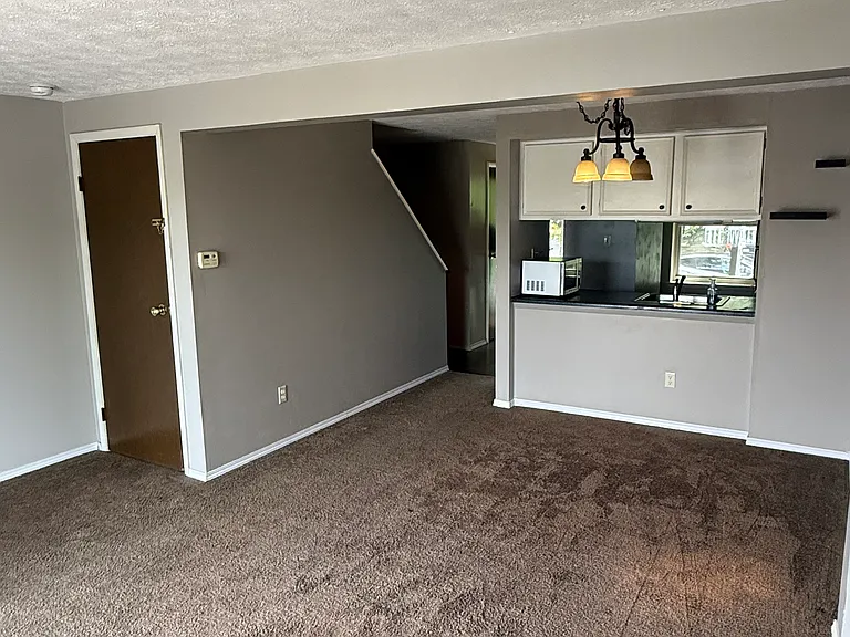 309 Redrome Cir W — Photo 6