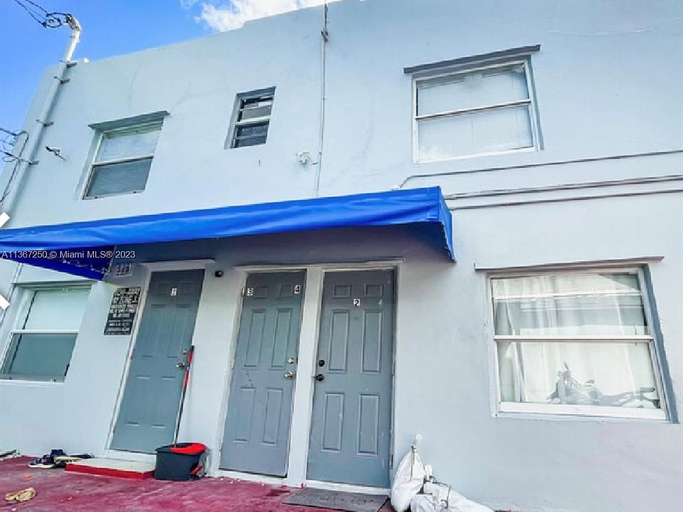 1st image of 550 NW 30th St #4