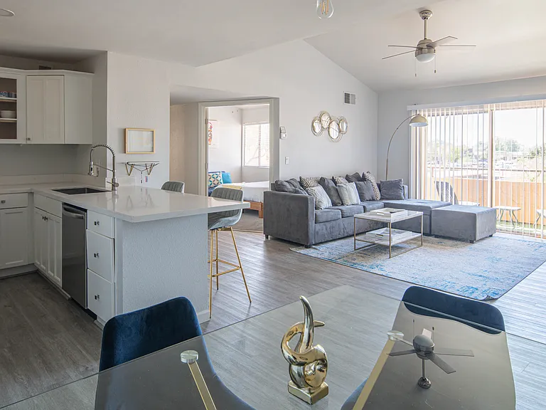 8055 E Thomas Rd — Photo 28