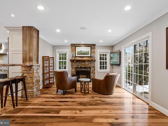 4th image of 10912 Hunt Club Rd