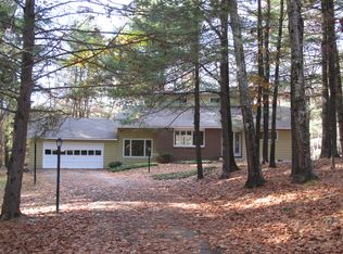 13 Spruce Rd, Hyde Park, NY 12538