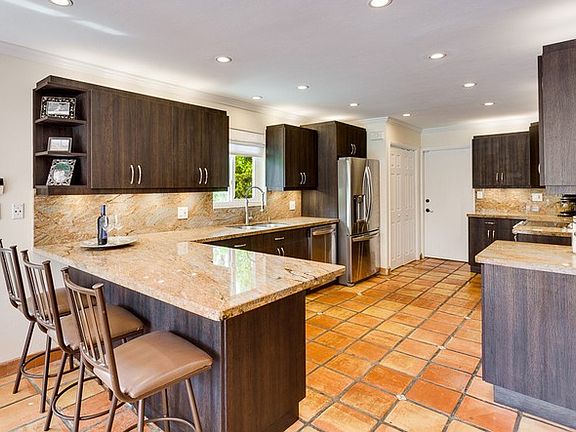 Eat-in kitchen built for socializing