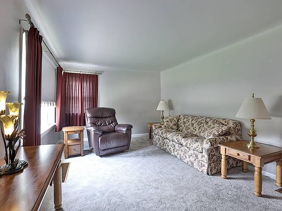 5th image of 2954 Veazey Ave