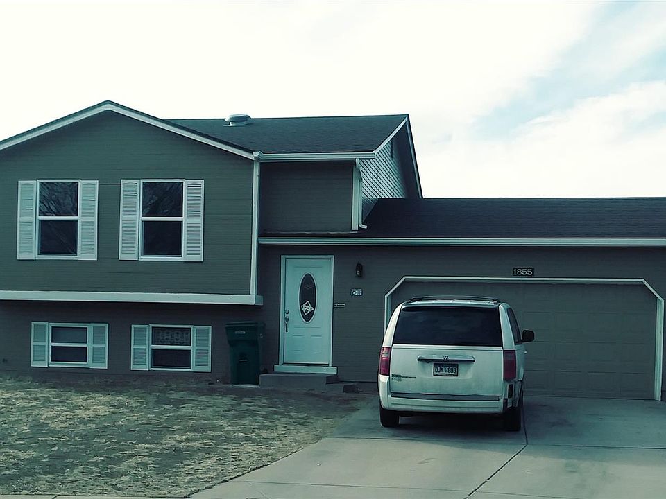 2nd image of 1855 Harley Ln