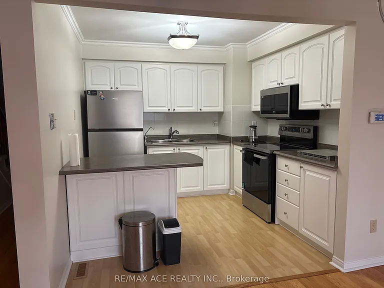26 Moss Blvd #37 — Photo 3