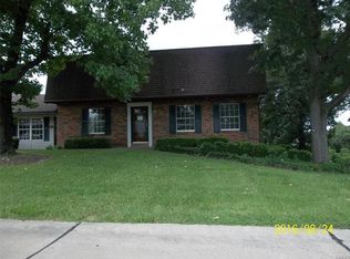 113 Sir Moss Ln, Fenton, MO 63026