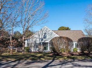 4 Mayfair Ct, Mashpee, MA 02649