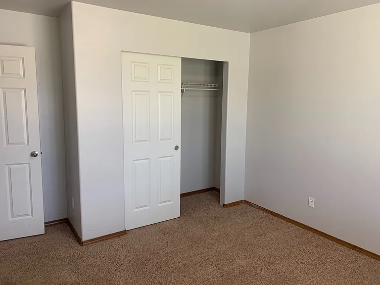 201 W Maci Ct — Photo 3