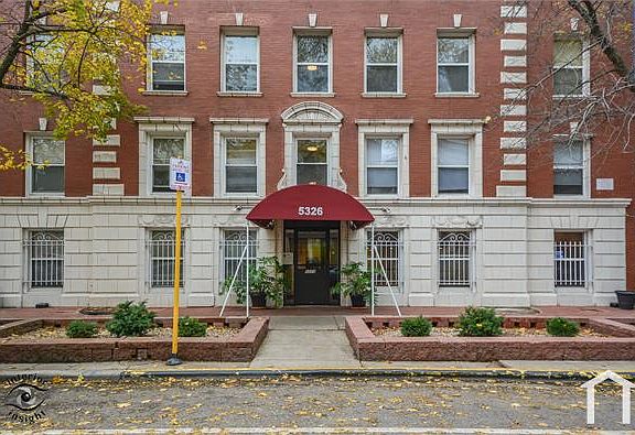 2nd image of 5326 N Winthrop Ave