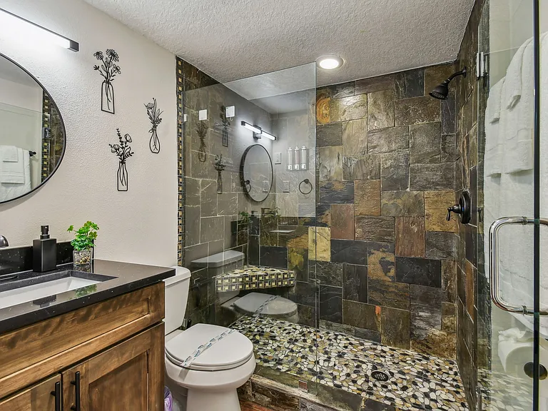 8611 Driftwood Dr — Photo 7
