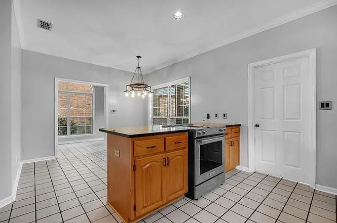 4012 Dutchess Ct — Photo 7