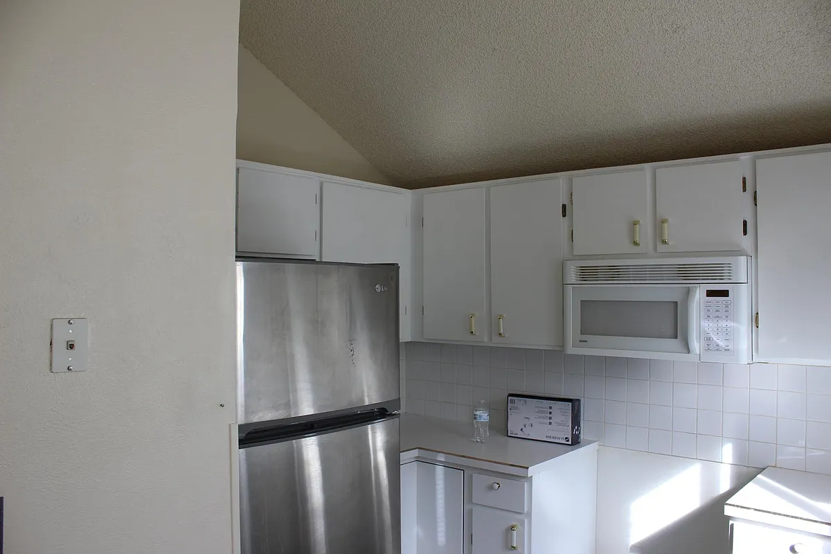 Kitchen - 3853 S Genoa Ct #C