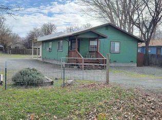 121 N 14th St, Montague, CA 96064