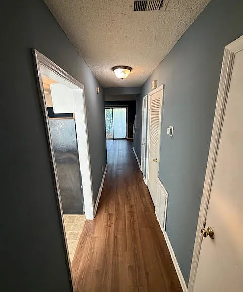 1205 Oakplace Dr SW #A — Photo 2