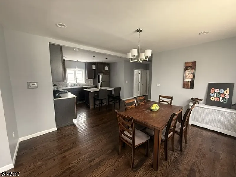 3 bed, 1.0 bath, $3,000 — Photo 4
