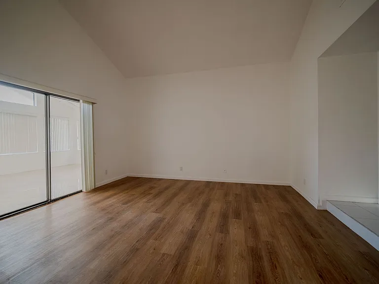 18950 Mount Walton Cir — Photo 15