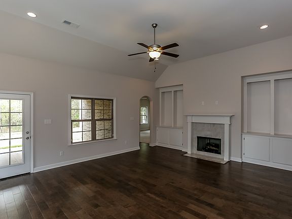 4th image of 5041 Royston Ln