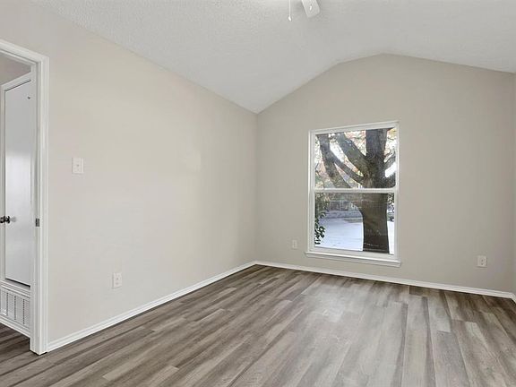 5th image of 10411 Shayna Dr
