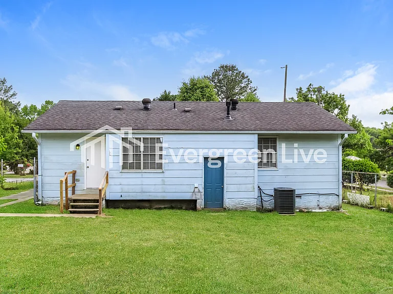 528 Leewood Ln — Photo 14