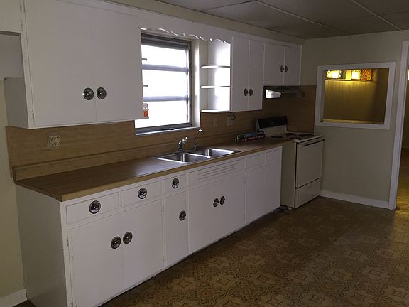 4th image of 3707 North Blvd