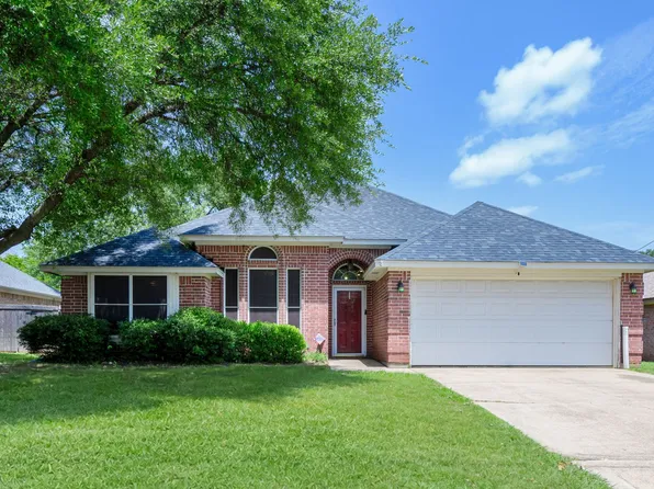 1510 Berry Patch Ln, Granbury, TX 76048