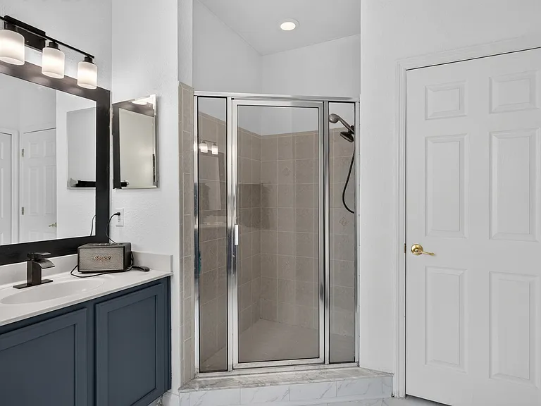 515 Corvina Dr — Photo 16