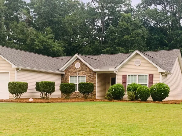 199 Creekdale Dr, Commerce, GA 30529