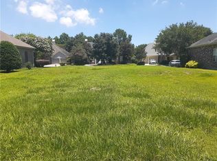 33 Fairway Oaks Dr, New Orleans, LA 70131