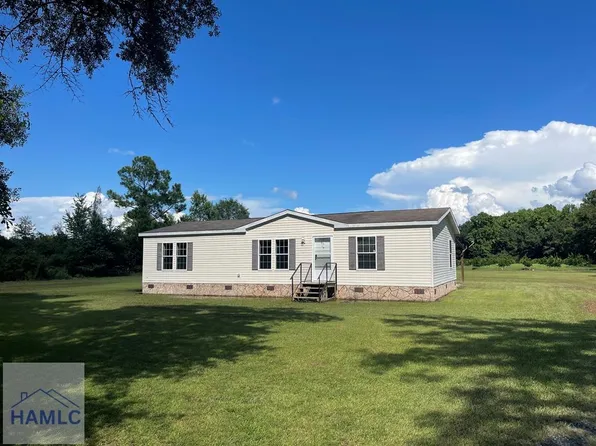 5534 Beards Bluff Rd, Odum, GA 31555