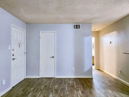 8389 Sands Point Dr — Photo 8