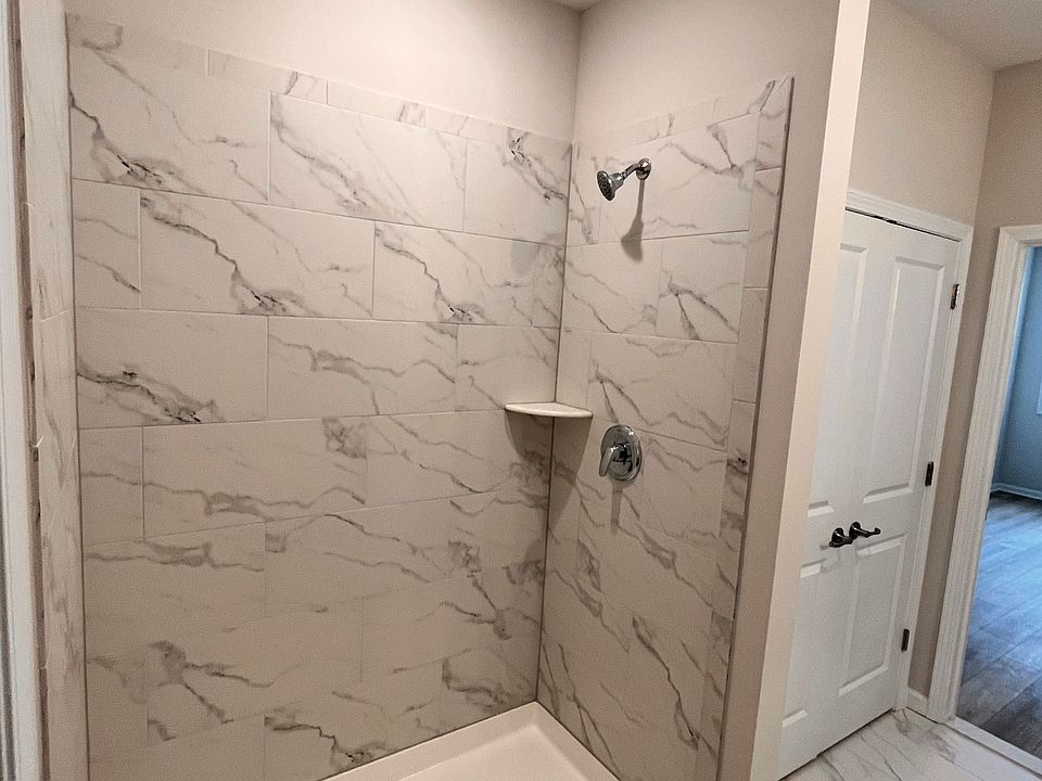 Master bath shower and linen closet