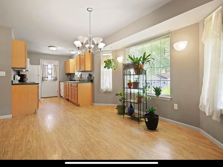 401 Hickman Ave — Photo 18