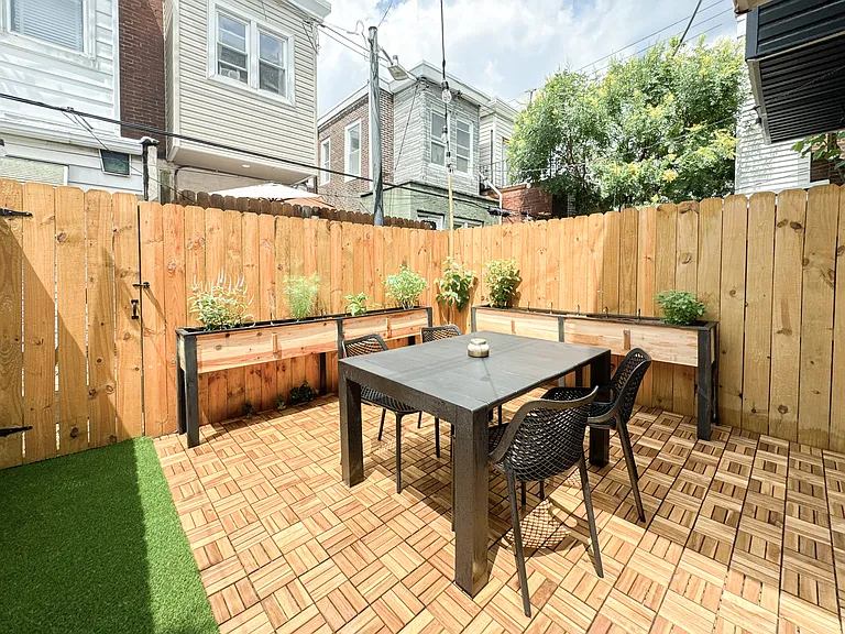 637 Belgrade St — Photo 18
