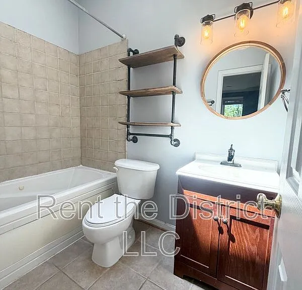 775 Kenyon St NW — Photo 16