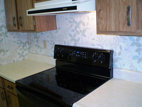 Range side of kitchen.