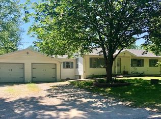 202 Pine St, Lathrop, MO 64465