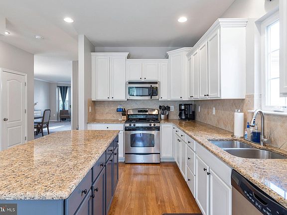 3rd image of 7203 Stallings Dr
