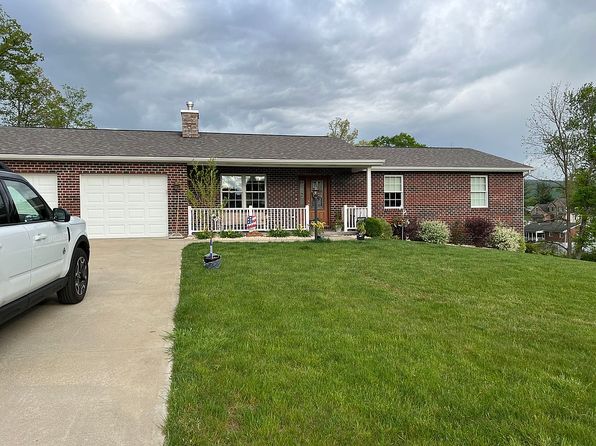 134 Gardner Ave