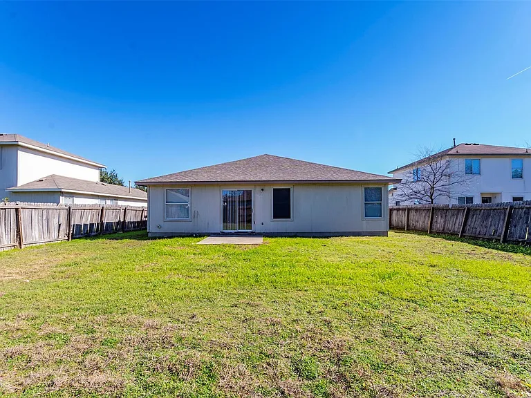 207 Mitchell Dr — Photo 25