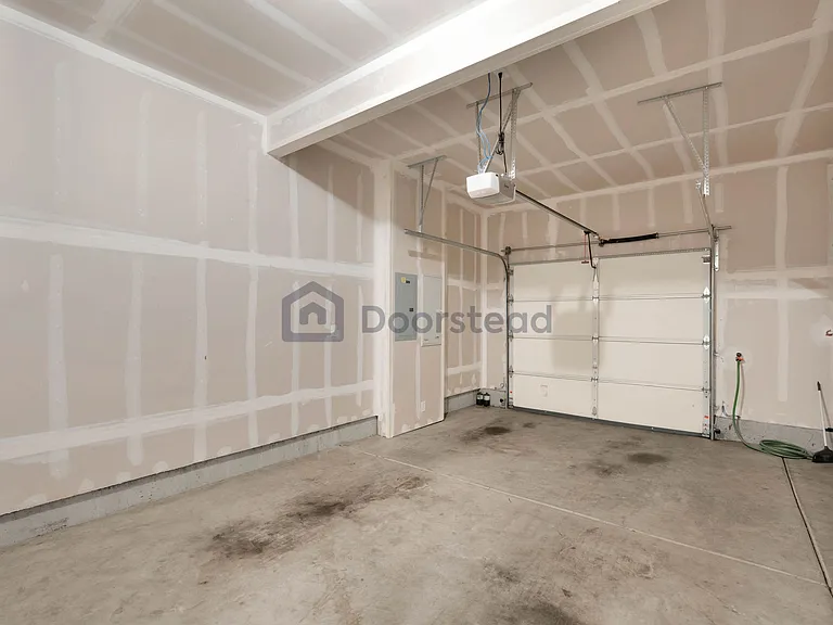 1333 Chelsea Walk NE — Photo 23