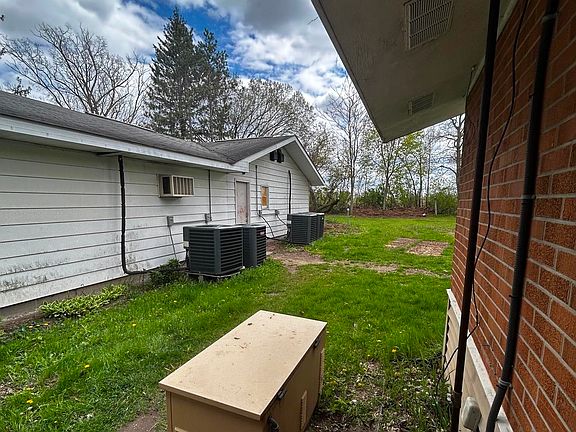 4th image of 408 Glidden Rd