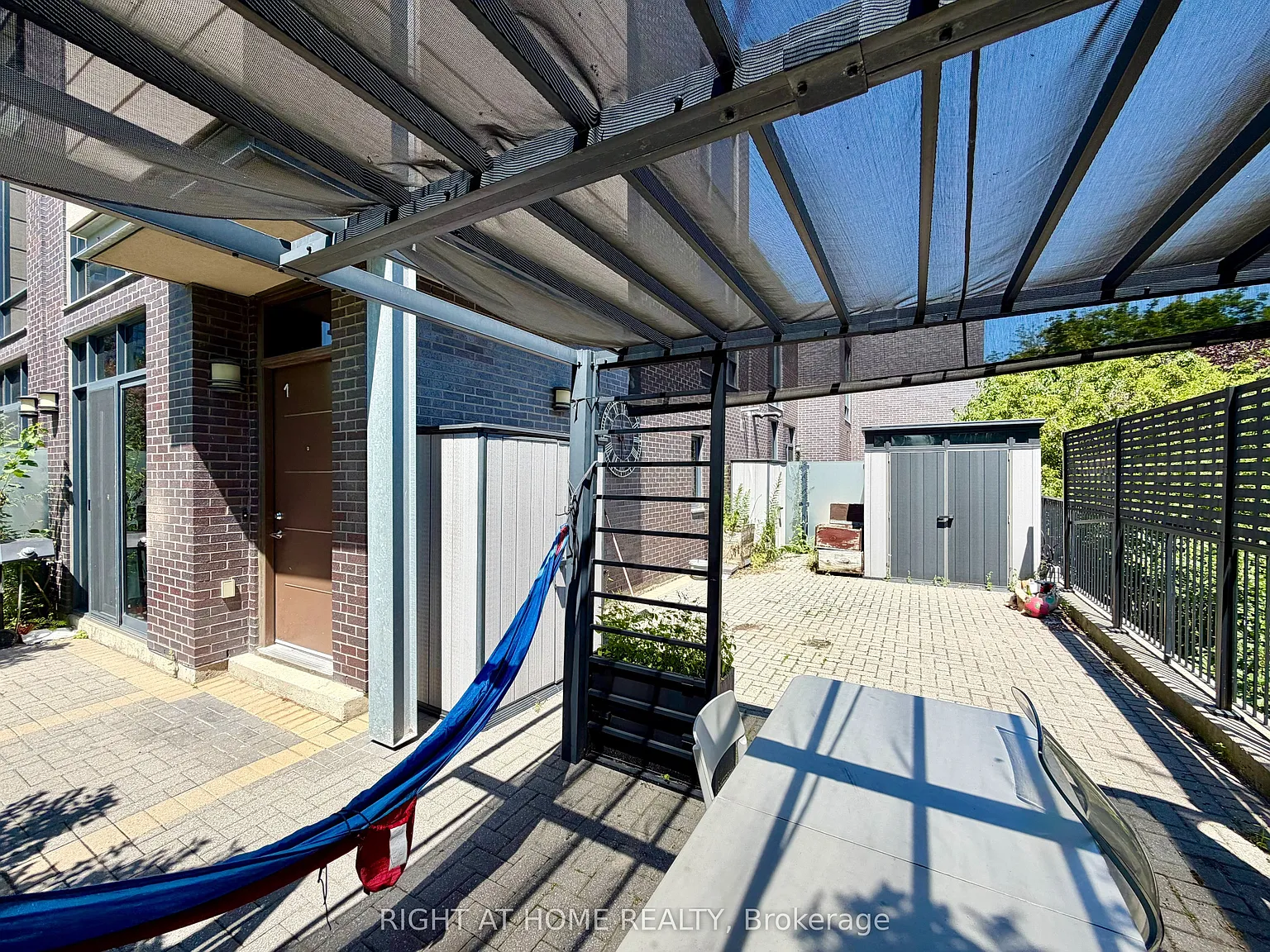 4 bed, $3,900 — Photo 4