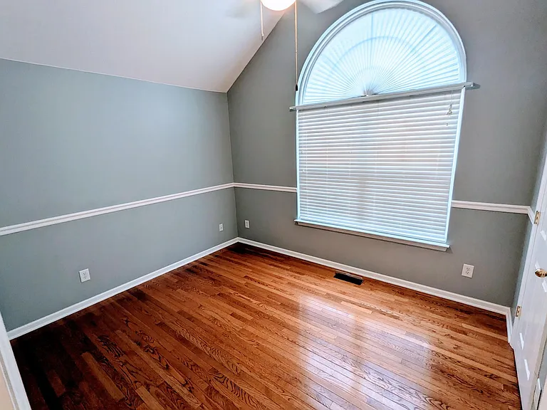 506 Johnstown Dr — Photo 11