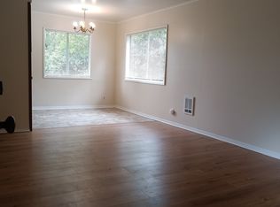 589 10th Ave #B, Coos Bay, OR 97420