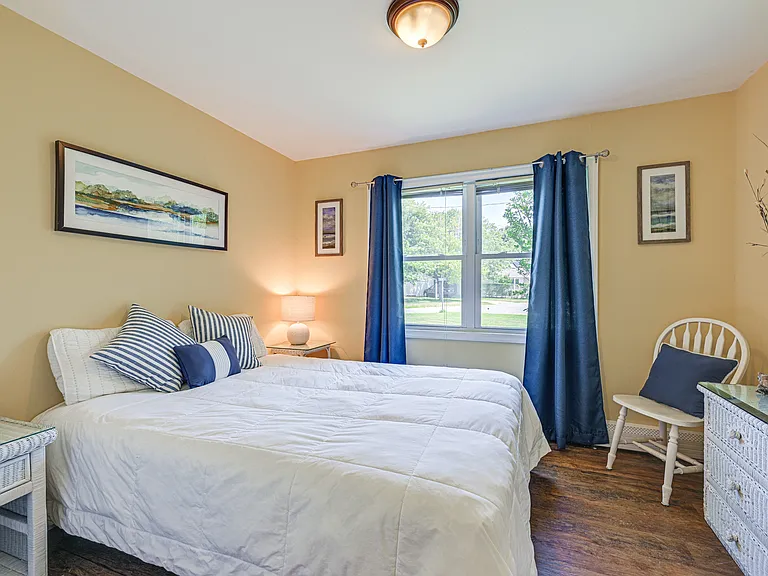 25 Seatuck Ln — Photo 11
