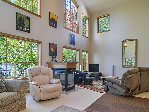 4th image of 5563 S River Dr