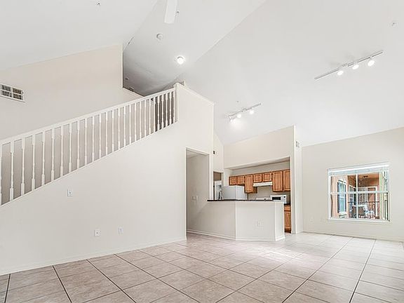 2nd image of 6025 WESTGATE DRIVE #2527