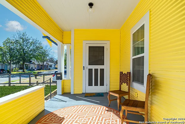 475 E French Pl — Photo 7