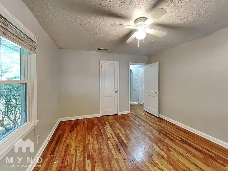 668 Scott Cir — Photo 15